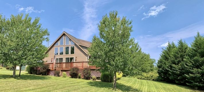 Modern cabin at the woods resort with 3-Bedroom, 2F-bath, Central Air/Heat Hotels in Berkeley County