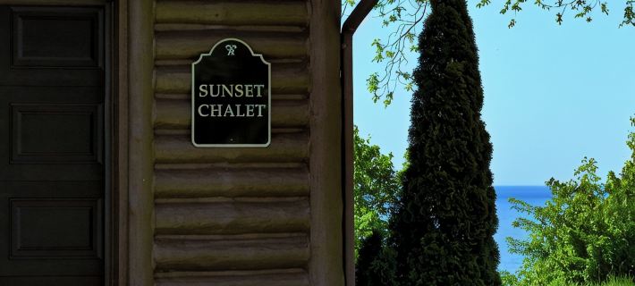 Lakeside Cabin with Sunset View & Fireplace Ξενοδοχεία στην πόλη Ashtabula County