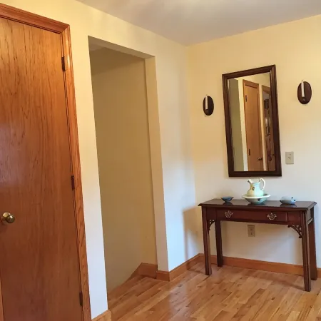 Cozy 2-Bedroom Apartment Just 6 Minutes Drive to Cape Cod Beaches