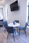 Royal Suite Modern Studio Downtown On The Square - Apartments
