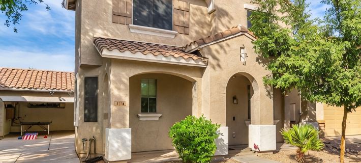 Modern Island Getaway with Heated Pool Added Fee, Bar & Gazebo Hotels in Gilbert