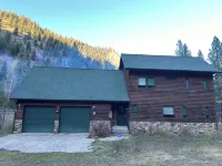 Rustic Big Sky "Cabin" - Wifi