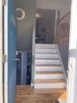 Newport’s garden house near beach . Convenient