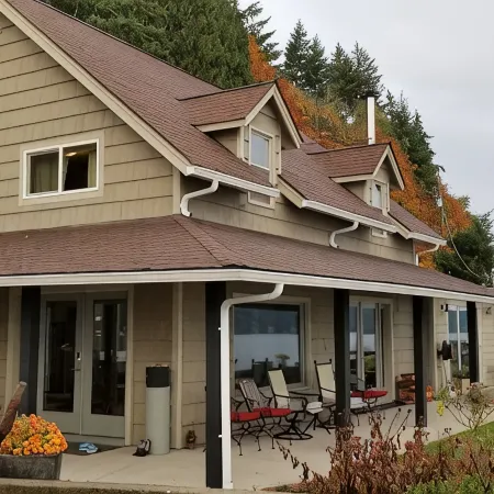 A beautiful Beach house to relax, watch wildlife, kayak, and enjoy fresh air.