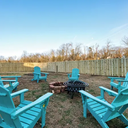 Luxury Home. Hot-tub, close to IAD & Hylton PAC.