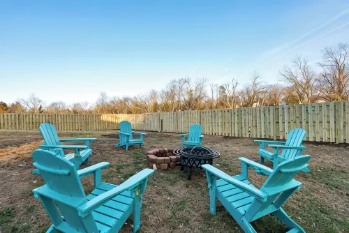 Luxury Home. Hot-tub, close to IAD & Hylton PAC. - 4-Sterne