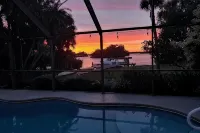 Private Oasis at the Beach with HEATED Pool, Dock and Boat…..Dolphin paradise! - 프라이빗 풀