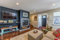 The Baldwin Bungalow • Boho Charm + Hot Tub • Historic Downtown Stay - 4 stjerner