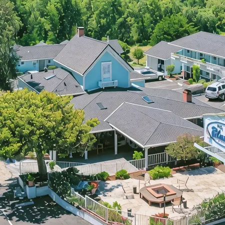 Bluebird Inn