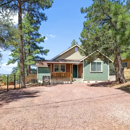 Wandering Pines - Scenic and peaceful getaway