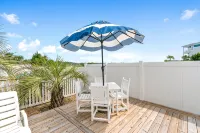 4 bedroom home with private pool. Close walk to beach and beautiful marsh views. - 4-Star