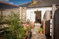 Contemporary cottage in lovely Devon village. - Country Houses