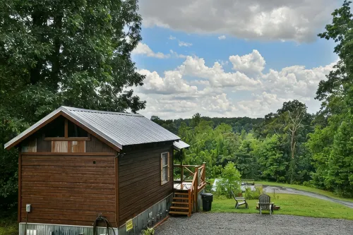 Asheville Tackle Box Tiny House - Chalets