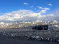 Modern 3 bedroom home on 20 private acres in Paradise Valley Hotels in Pray