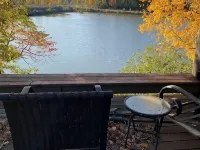 Cozy 3-bed lakefront home with deck & fireplace Hotels in Harrison County