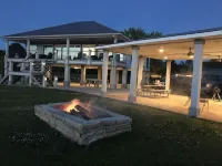 Paradise on the lake