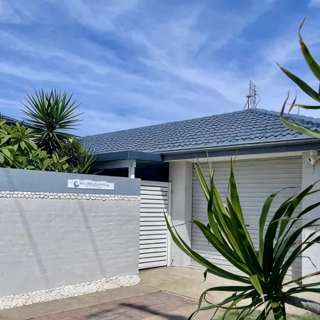 Birubi Blue. Walk to Beach. Pet Friendly. BBQ Area.
