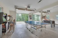 Ultimate Family Retreat - Mountain Views, Hot Tub, Game Room & Pet Friendly! - 2-Star