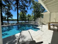 The Hap Haven- a Charming Lakefront Retreat in East Texas - Perfect Getaway! Ξενοδοχεία στην πόλη Morris County