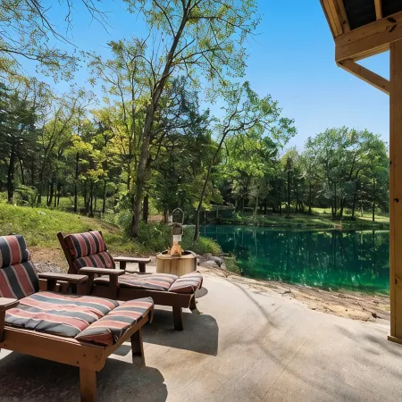Cedar Cove Cabin, Private Beach near Galena