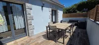 Belle Maison Lumineuse Avec Jardin Clos au Centre de Nevez - 500m des Commerces