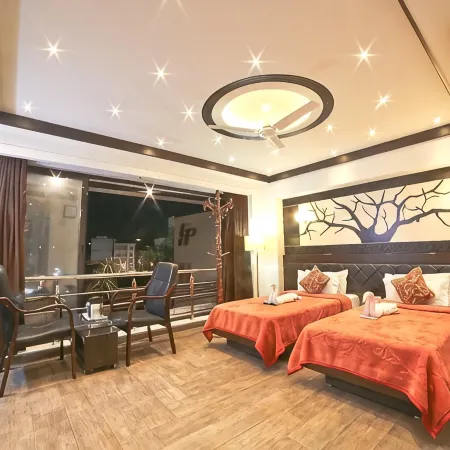 Hotel Grand Pragati