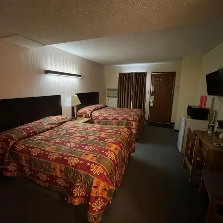 Circle 6 Motel Hotels in Weyburn