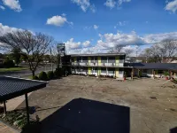 Memphis Motor Inn فنادق في باركيز