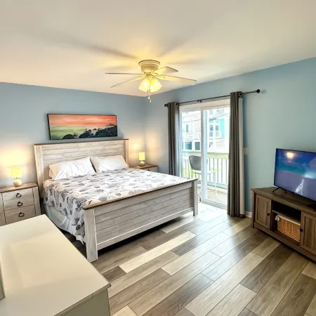 Oceanfront with Pool, Walk to Boardwalk
