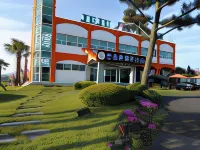 Jeju Feel House Hotels near Dolharbang park