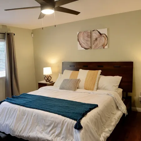 Spacious 4BD Home w EV charger near Sequoia Ntl Pk