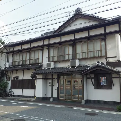 Uokagi Ryokan Hotel dekat Stasiun Jingu-mae