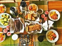 Yambi Guesthouse - servizio colazione