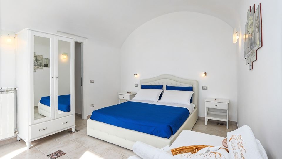 Villa Salice with private hot tub and solarium