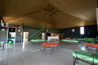 猴麪包樹日光酒店