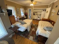 Douglas Ave Flat