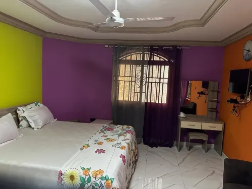GQ Luxury Hills Hotel- Akropong Akwapim - Homestays