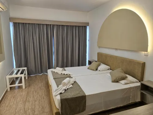 Penelope Beach Hotel Apts - Apartments