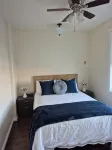 Northern Solace, 2 Bedrooms, 2 Bathrooms, Kitchen, Living Room, 5 Min to Airport Hotels in 