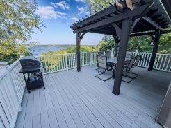 Unwind in Tranquility: Stunning Lake Views on Tuttle Creek Lake, Manhattan