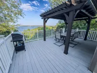 Unwind in Tranquility: Stunning Lake Views on Tuttle Creek Lake, Manhattan - Boutique