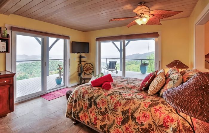 Breathtaking Panoramic Views of the British Virgin Islands from hot tub & pool!