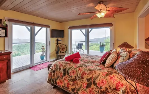Breathtaking Panoramic Views of the British Virgin Islands from hot tub & pool!