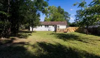 USC Cottage - Sleeps 8+ Wheel Chair Accessible - 4-Star