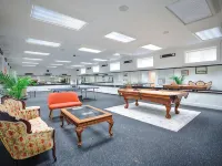 Spacious Waterview Home - Spa, Pool Table & Fireplaces – for Families & Reunion Ξενοδοχεία στην πόλη Bourne