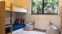 Farrant Drive - Sleeps 8 - Lake & Mountain Views - Modern & Stylish - balcony