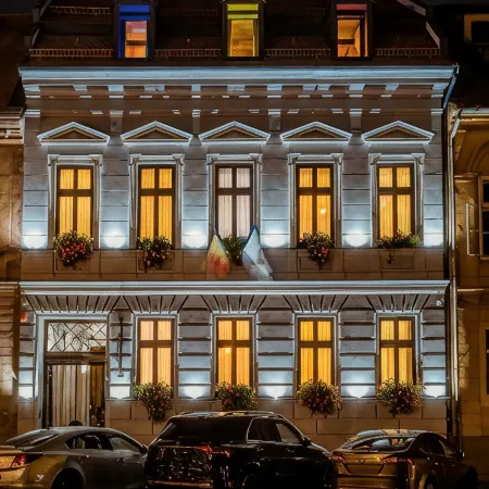 Casa Chitic - Hotel & Restaurant- STR Nicolae Balcescu 13