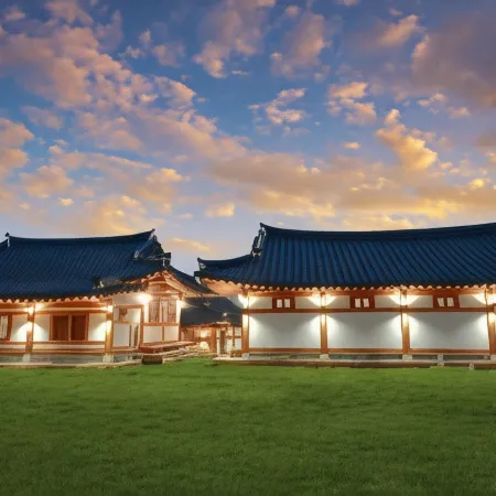 Gyeongju Hanokhotel Chunchugwan Отели рядом с достопримечательностью «Станция Singyeongju»
