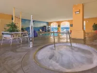 La Quinta Inn & Suites by Wyndham Anaheim - 屋上プール