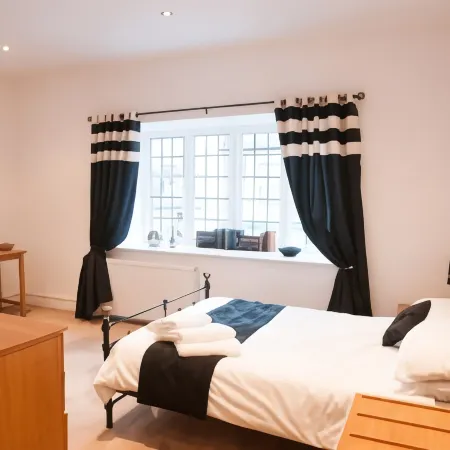 Huckleberrys Bar & Grill